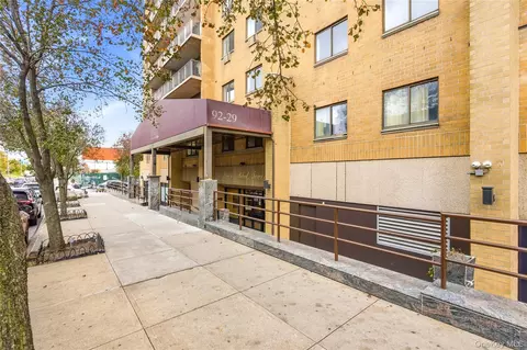 92-29 Queens Blvd #9D, New York, NY 11374