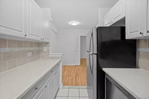 601 Kappock St #5F, New York, NY 10463 photo 8