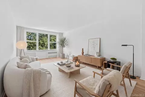 601 Kappock St #5F, New York, NY 10463 photo 2