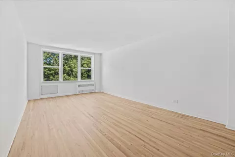 601 Kappock St #5F, New York, NY 10463 photo 3
