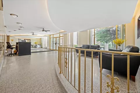 601 Kappock St #5F, New York, NY 10463 photo 14