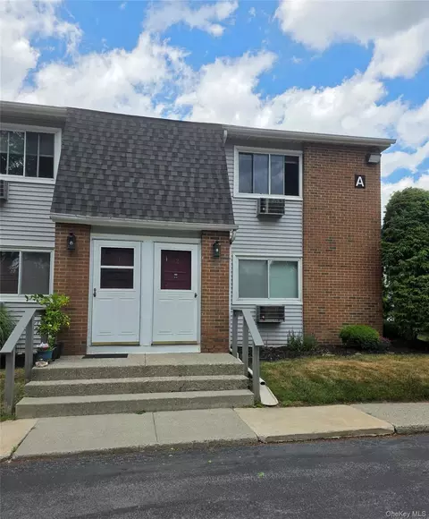 2740 South Rd #A2, Poughkeepsie, NY 12601