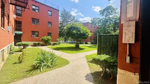 141-33 78th Ave #2B, Flushing, NY 11367 photo 2