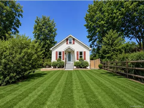 60 W Neck Rd, Shelter Island, NY 11964