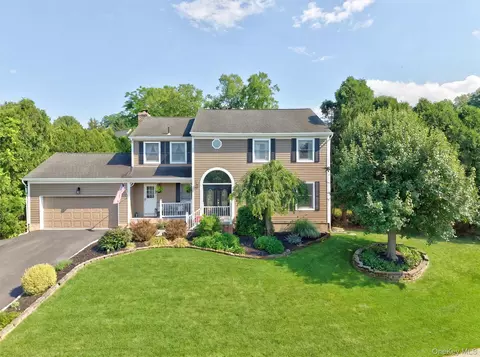 17 Kenilworth Ln, Warwick, NY 10990