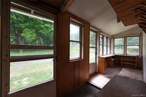 11 Little Brooklyn Rd, Warwick, NY 10990