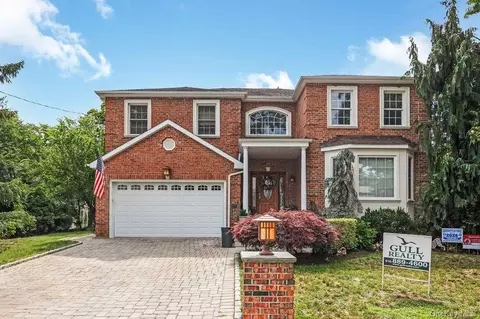 1680 Lake Ave, Merrick, NY 11566