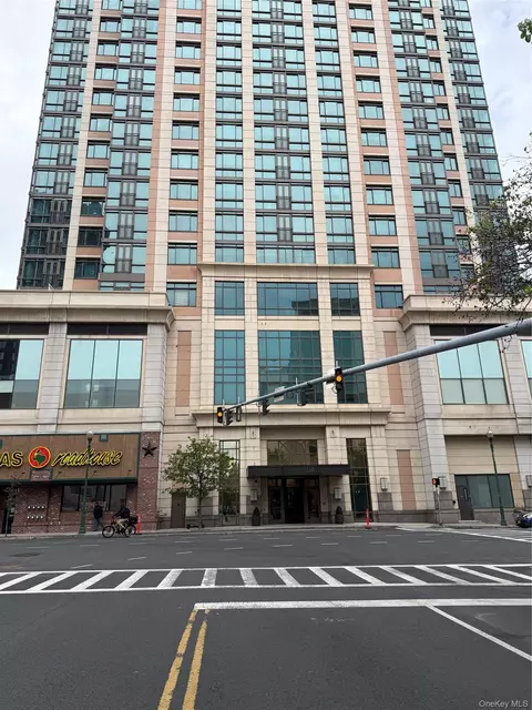 175 Huguenot St #2205, New Rochelle, NY 10801