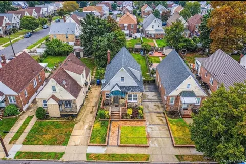 View/Area - 181 Beech St, Valley Stream, NY 11580 photo 1 of 2