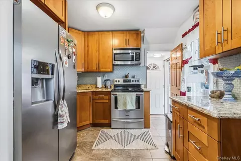 Other - 181 Beech St, Valley Stream, NY 11580 photo 1 of 8