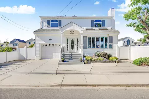 2775 Barbara Rd, Bellmore, NY 11710