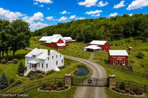 148 N Creek Rd, Clinton, NY 12580