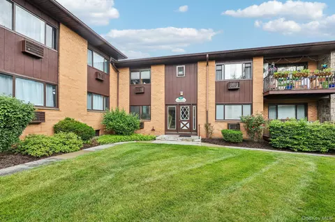 3 W Lawrence Park Dr #3, Orangetown, NY 10968