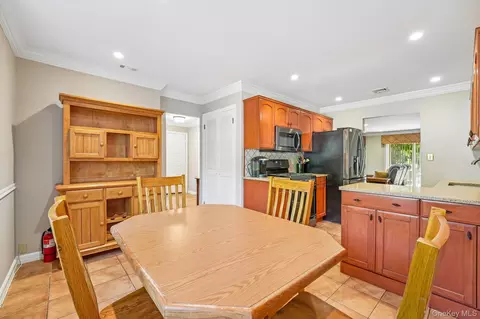 Dining - 174 Eagleton Dr, Monroe, NY 10950 photo 3 of 3