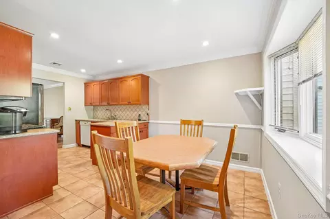 Dining - 174 Eagleton Dr, Monroe, NY 10950 photo 2 of 3