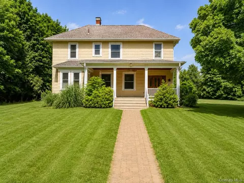 261 Cedar Cliff Rd, Monroe, NY 10950