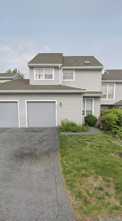 103 Woods Brooke Dr, Mahopac, NY 10541