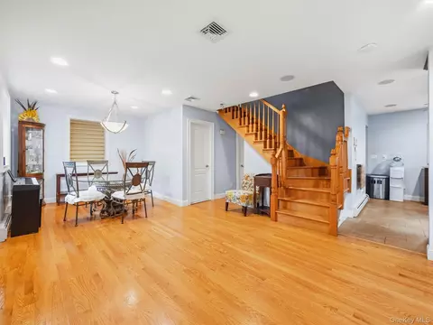 2 Hempstead Ln, Ramapo, NY 10977 photo 9