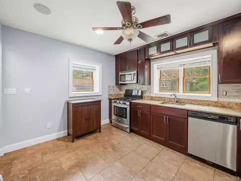 2 Hempstead Ln, Ramapo, NY 10977 photo 13
