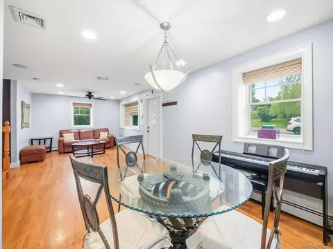 2 Hempstead Ln, Ramapo, NY 10977 photo 11