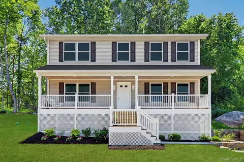 32 Spruce Rd, Southeast, NY 10509