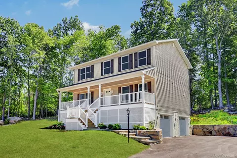 32 Spruce Rd, Southeast, NY 10509