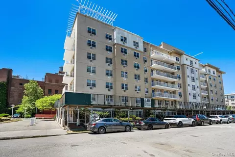 221 Beach 80th St #1G, Rockaway Beach, NY 11693