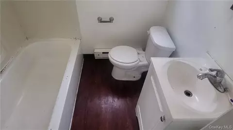 Entry Way - 67 Academy St, Poughkeepsie, NY 12601 photo 5 of 10