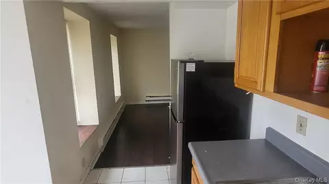 Entry Way - 67 Academy St, Poughkeepsie, NY 12601 photo 4 of 10