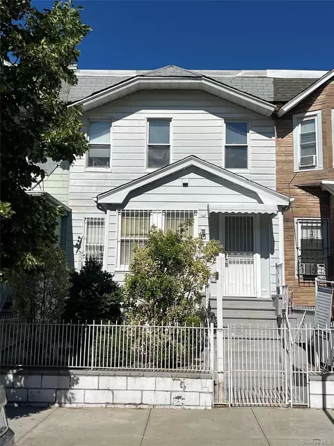 3105 93rd St, New York, NY 11369