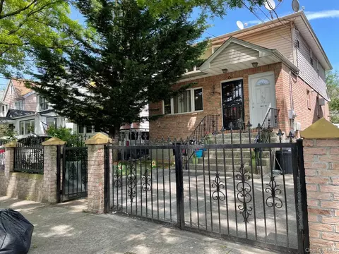 89-29 Moline St, New York, NY 11428