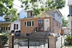 89-29 Moline St, New York, NY 11428