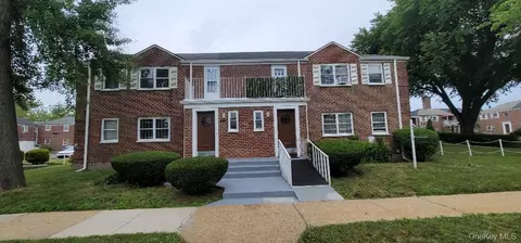 131-78 Laurelton Pkwy #UPPER, Rosedale, NY 11422