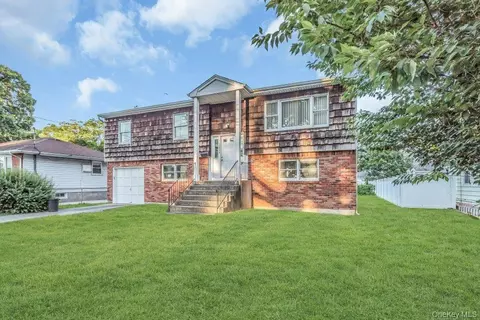 1085 Hempstead Ave, Hempstead, NY 11550
