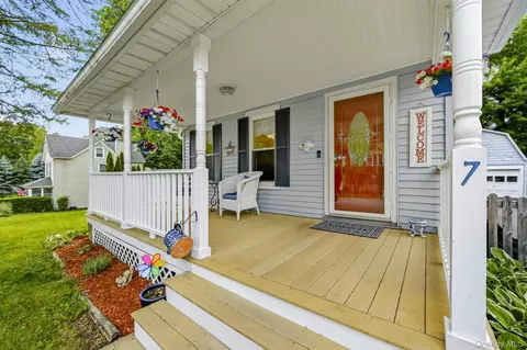 7 Kearney Ave, Harriman, NY 10926
