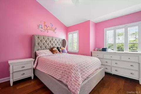Bedroom - 225 Waterside Close, Peekskill, NY 10566 photo 5 of 5