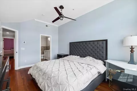 Bedroom - 225 Waterside Close, Peekskill, NY 10566 photo 3 of 5
