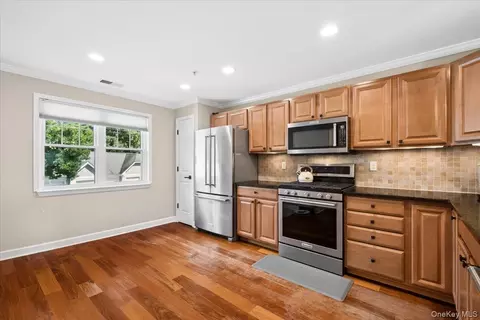 Other - 225 Waterside Close, Peekskill, NY 10566 photo 6 of 10