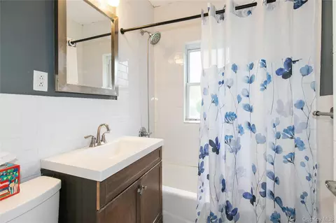 Bath - 367 Summit Ave, Cedarhurst, NY 11516 photo 2 of 3