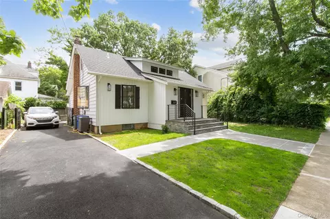 Exterior - 367 Summit Ave, Cedarhurst, NY 11516 photo 3 of 4
