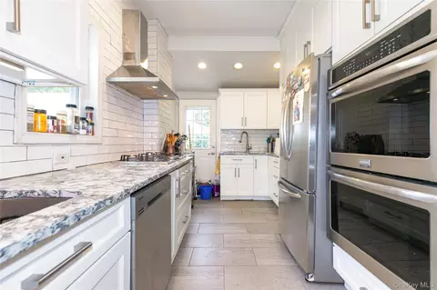 Other - 367 Summit Ave, Cedarhurst, NY 11516 photo 4 of 8