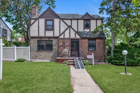 117-47 221st St, New York, NY 11411