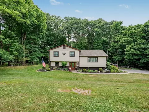 47 Martin Rd, East Fishkill, NY 12533