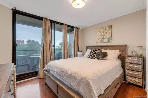 Bedroom - 10-24 166 St #7C, New York, NY 11357 photo 1 of 3