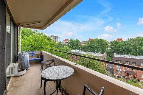 Exterior - 10-24 166 St #7C, New York, NY 11357 photo 1 of 2