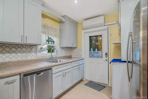 Other - 86 Jesse St, Freeport, NY 11520 photo 6 of 7