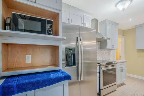 Kitchen - 86 Jesse St, Freeport, NY 11520 photo 1 of 1
