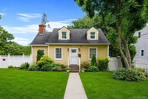 Exterior - 86 Jesse St, Freeport, NY 11520 photo 2 of 8