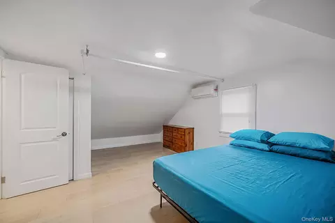 Bedroom - 86 Jesse St, Freeport, NY 11520 photo 2 of 11