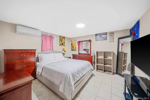 Bedroom - 86 Jesse St, Freeport, NY 11520 photo 10 of 11